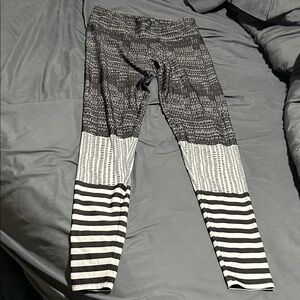 Onzie Black and White Patterned Kids Leggings